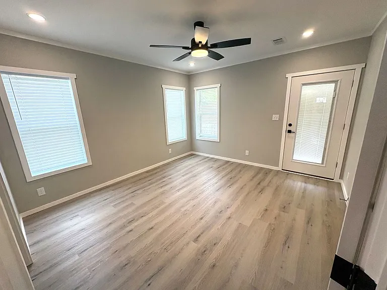 10907 SW 30th Ave #113B — Photo 1