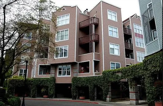 Building Photo - 1710 SW Harbor Way #501
