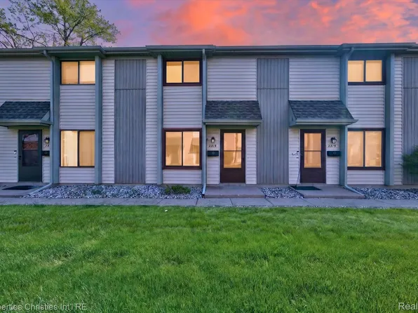 2513 Samoset Rd, Royal Oak, MI 48073