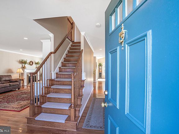 2nd image of 5016 Mignonette Ct