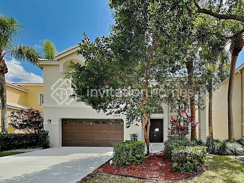 10616 NW 48th St