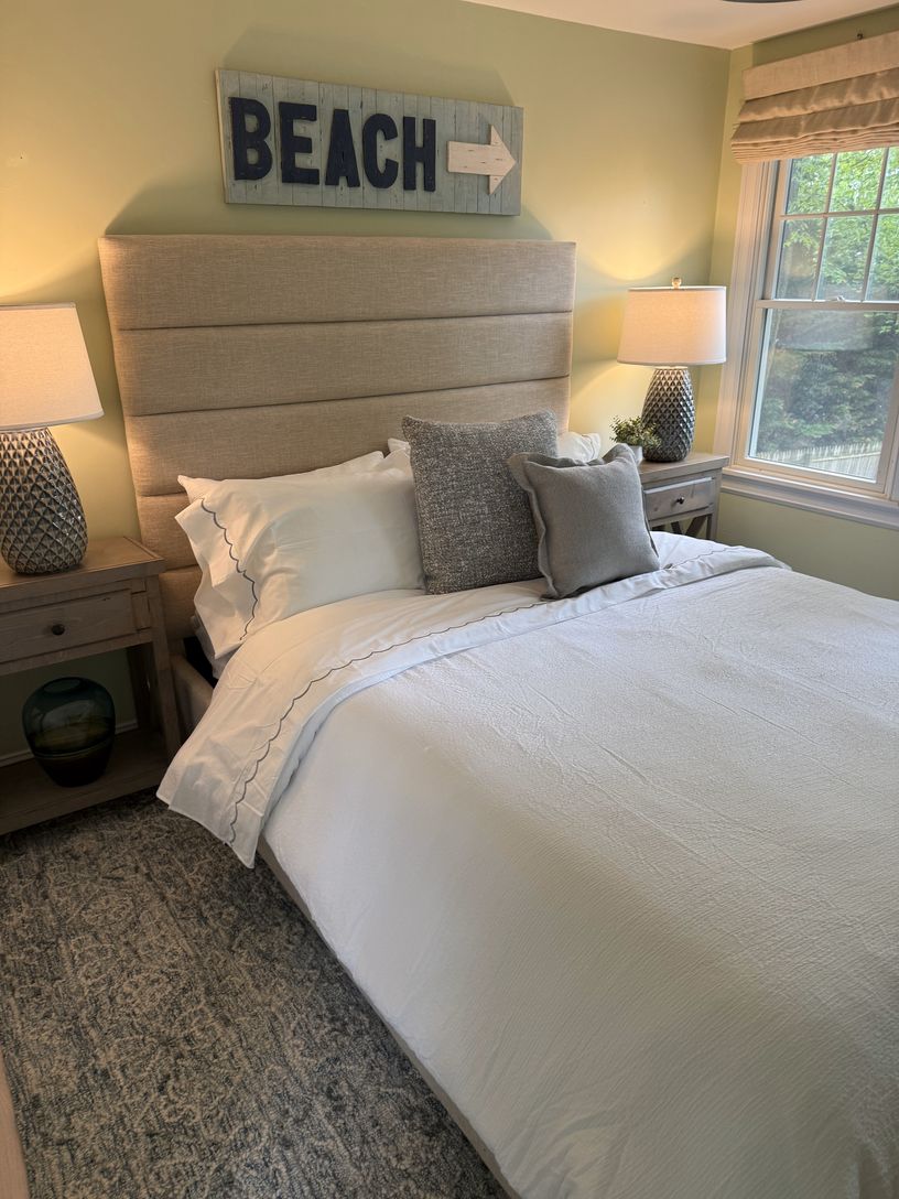  Guest two with queen bedding and SMART TV