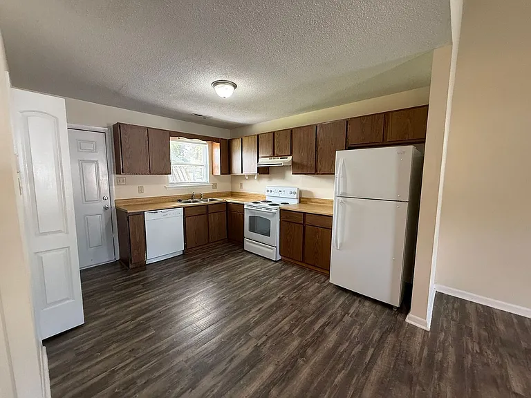 89 Aspen Pl — Photo 2