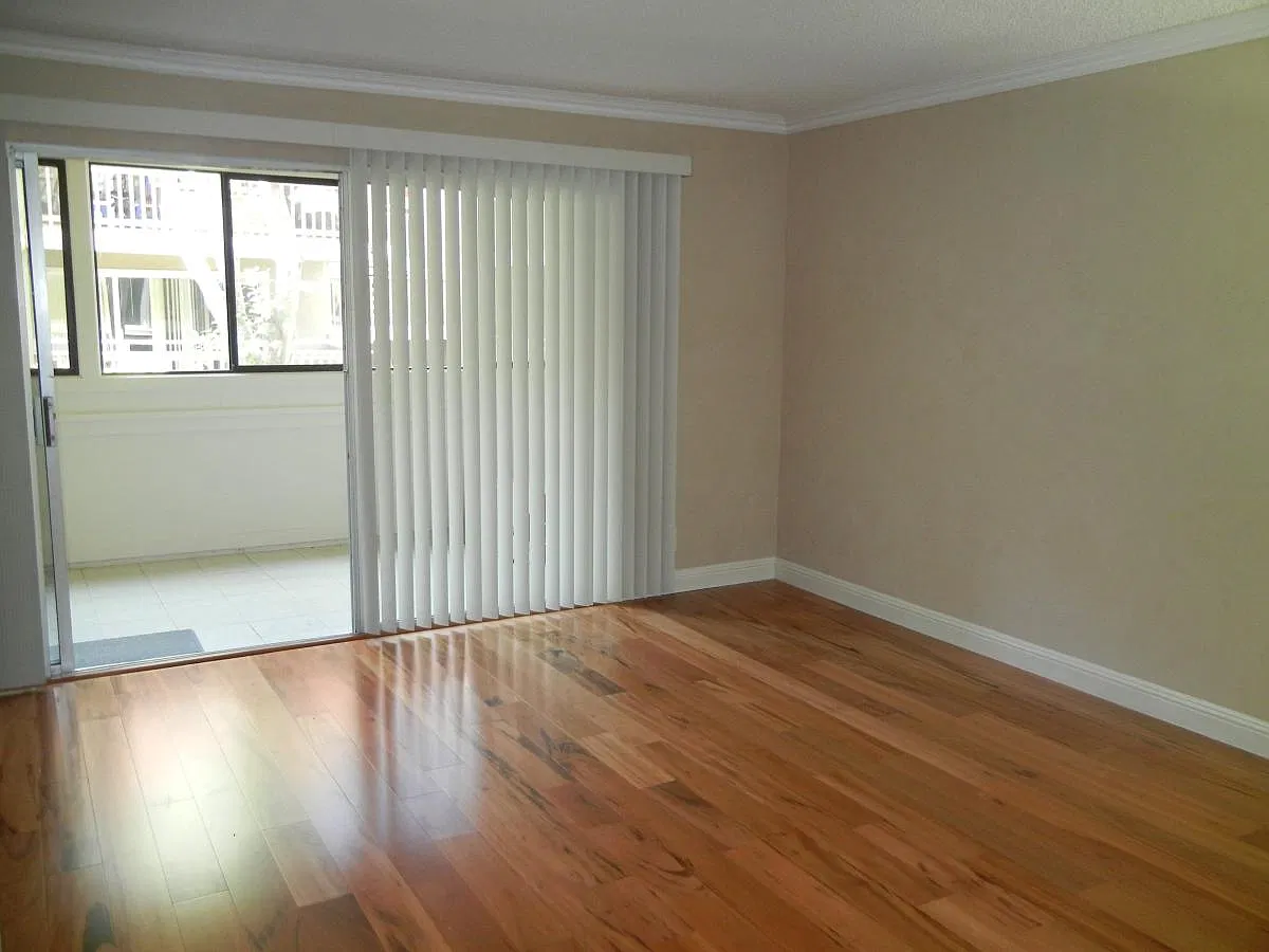 2 bed, 1067 sqft, $4,100 — Photo 2