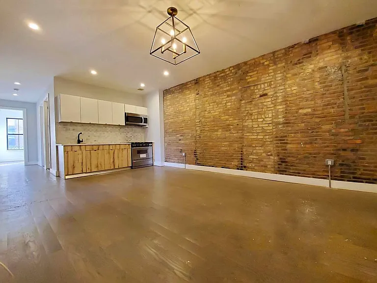 835 De Kalb Ave #3L — Photo 2
