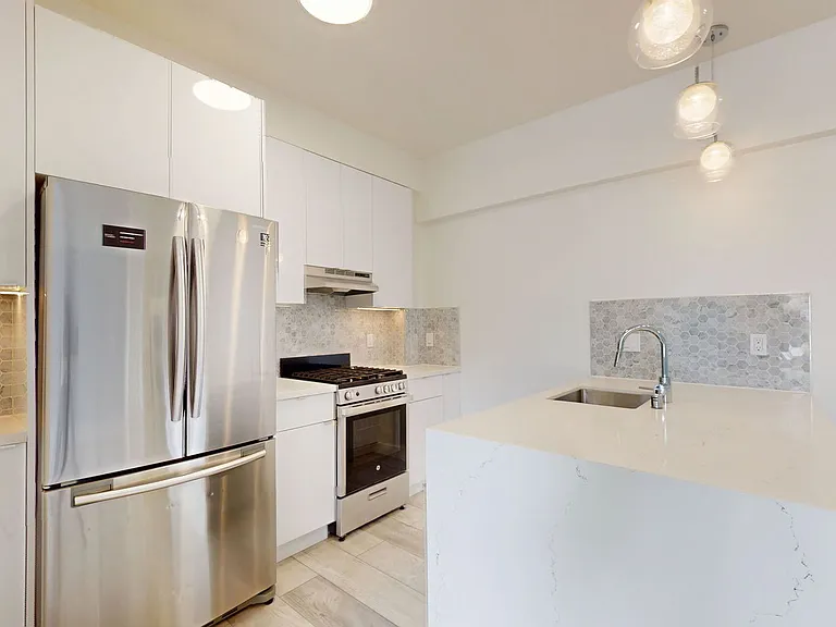 1801 California St #304 — Photo 3