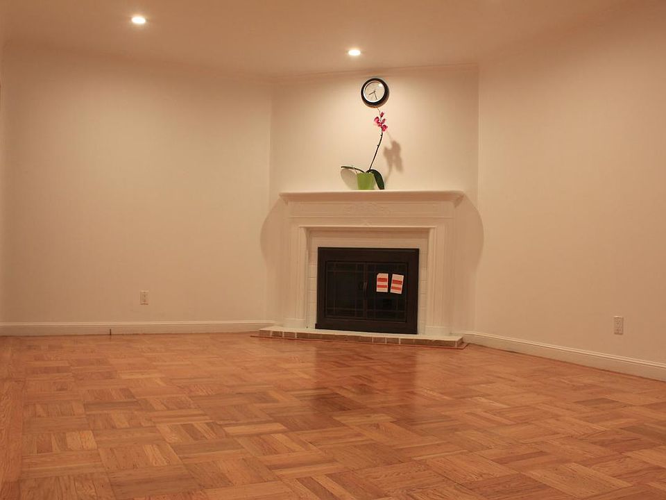 1st image of 815 Avalon Ave #Top
