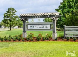 104 S Lamplighters Walk, Hampstead, NC 28443