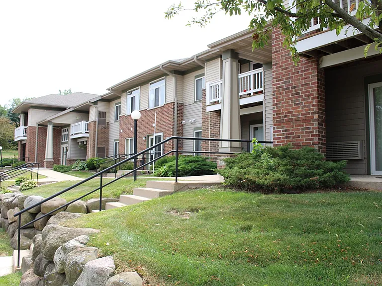 Seminole Woods Apartments — Photo 15