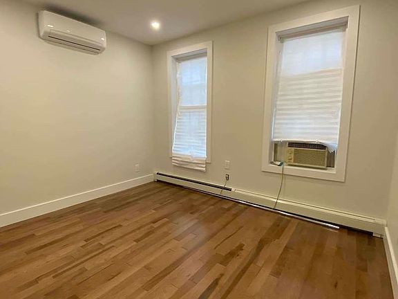 5th image of 24-13 35th St #1E