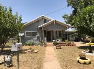 206 Roberts St, Winters, TX 79567
