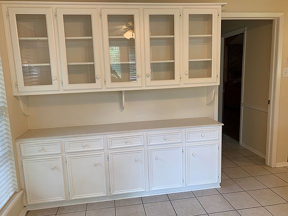 5th image of 808 Fox Cove St