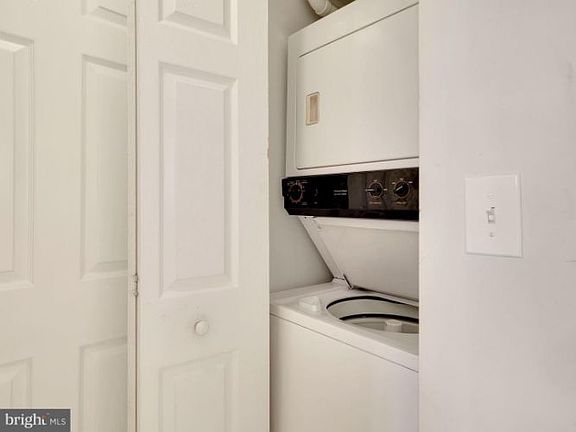 3rd image of 5809 Nicholson Ln APT 404