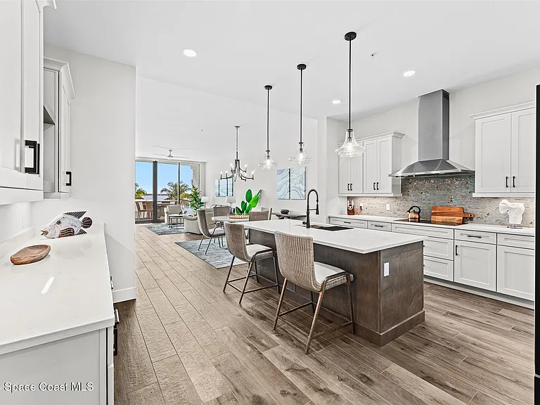 225 Strand Dr #205 — Photo 12