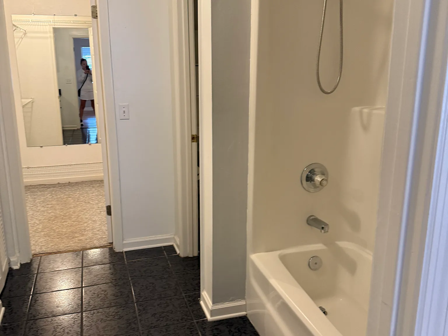 3 bed, 1344 sqft, $1,780 — Photo 2