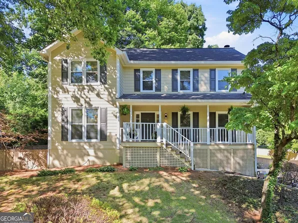 481 Springs End Ln NE, Marietta, GA 30068