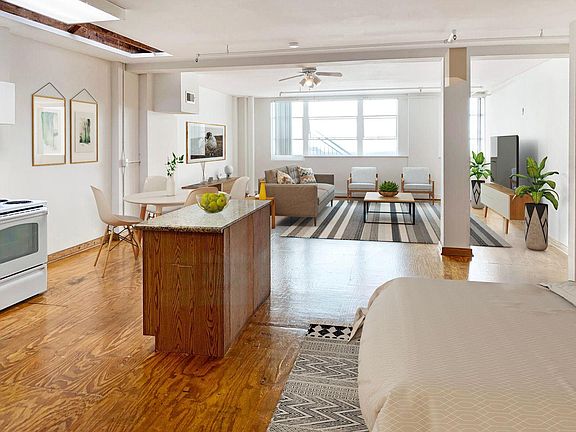 5th image of 906 10th Ave #201