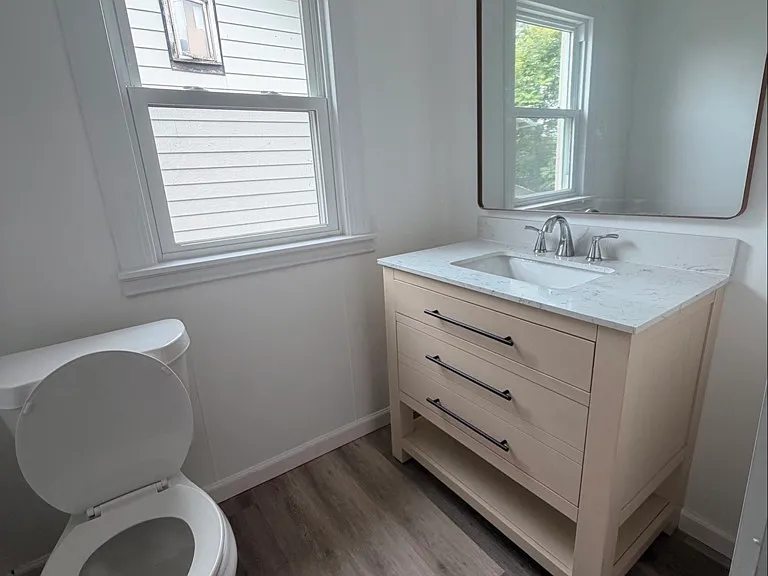 351 E Judson Ave — Photo 11