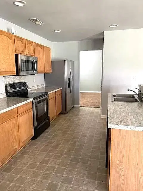 5059 Carrington Ct — Photo 4