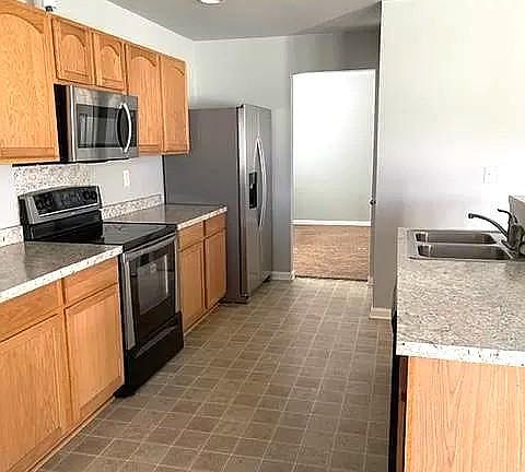 Kitchen - has a large pantry