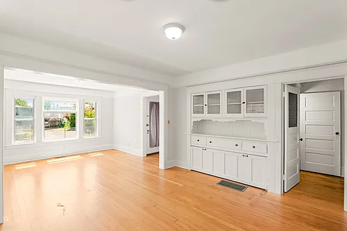 2717 NE Buxton St — Photo 4