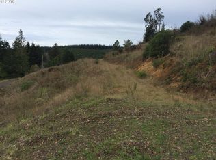 61123 Falcon Dr, Coos Bay, OR