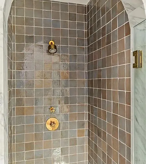 738 San Lorenzo St — Photo 38