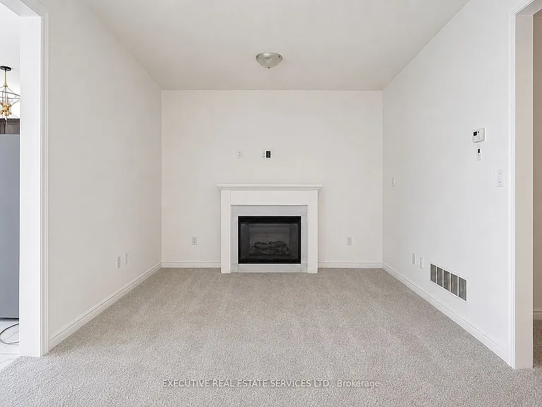 129 Seeley Ave — Photo 7