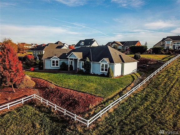 3rd image of 12129 Countryview Ct SW