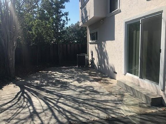 4th image of 330 Encina Ave #330