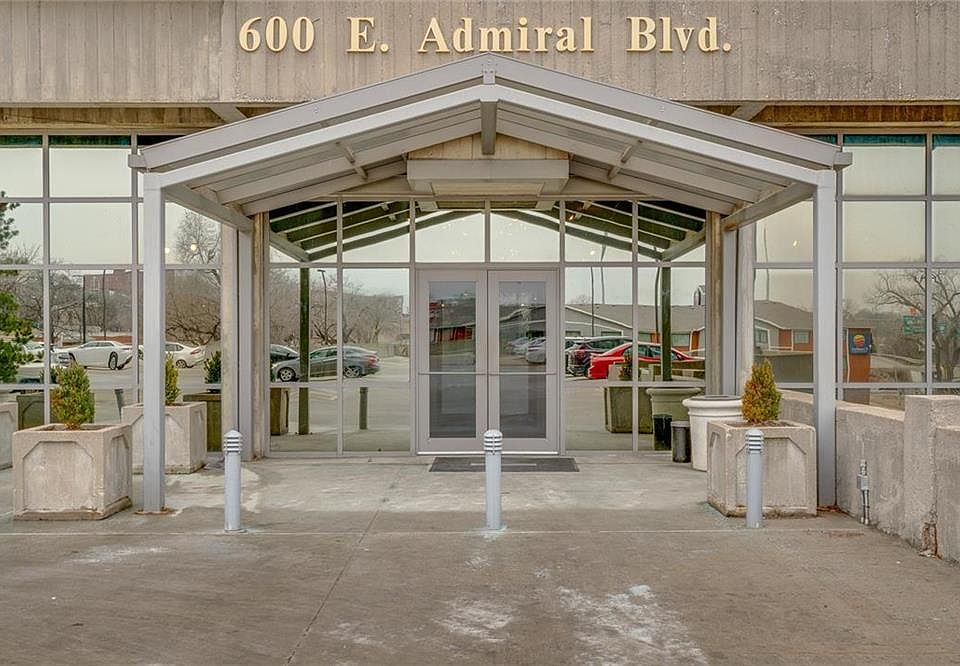 1st image of 600 Admiral Blvd APT 1706