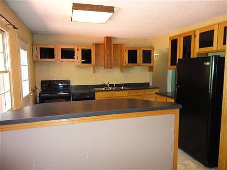 2nd image of 10602 W 90th St