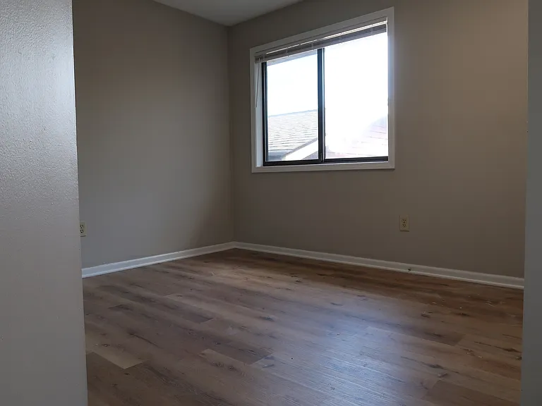 4729-4735 Circle Shore Drive Southeast - 4731 — Photo 8