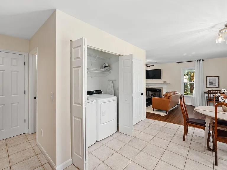 805 S White St — Photo 15