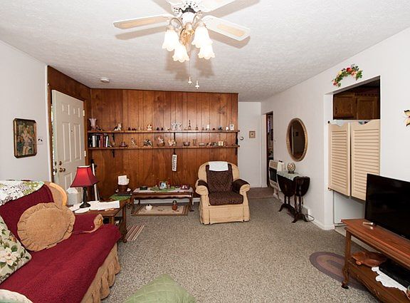 3rd image of 2740 Sunrise Ave