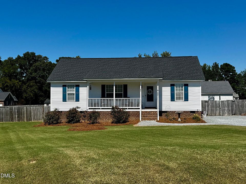 1st image of 60 Applecross Dr