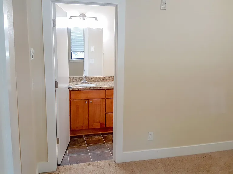 Tuscany Apartments — Photo 52