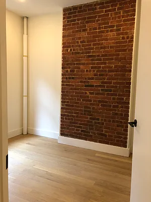 Rented by ROUND CUBE GROUP LLC | media 12