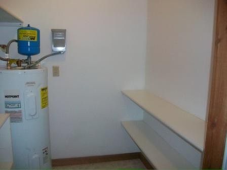 2nd image of 917 W Alder St Unit B