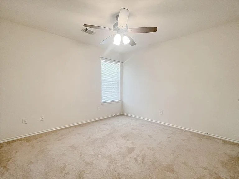 3426 Auburn Hollow Ln — Photo 19