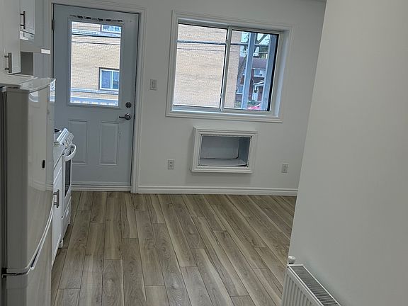 3rd image of 630 Cummings Ave #11537612
