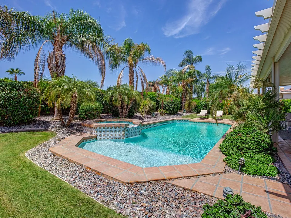 43625 Parkway Esplanade E