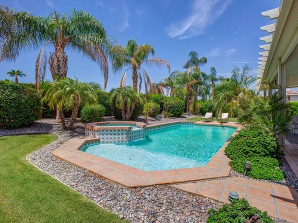 43625 Parkway Esplanade E, La Quinta, CA 92253