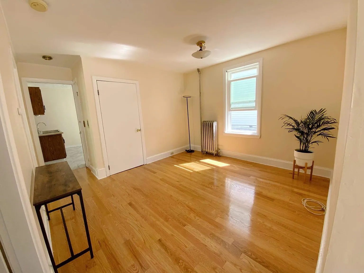 36 Grant Ave — Photo 2