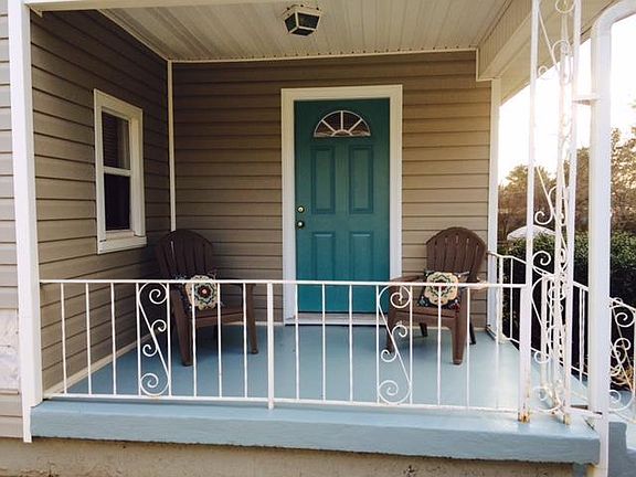 Great size front porch