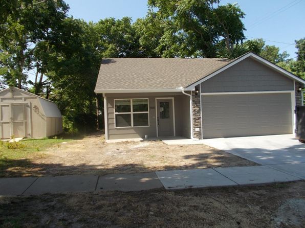 708 W 5th Ave, El Dorado, KS