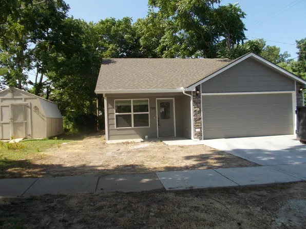 708 W 5th Ave, El Dorado, KS 67042