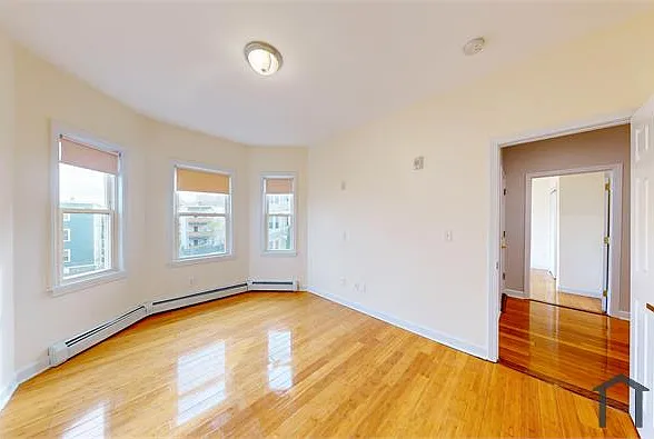 7 Estella St #3 — Photo 6