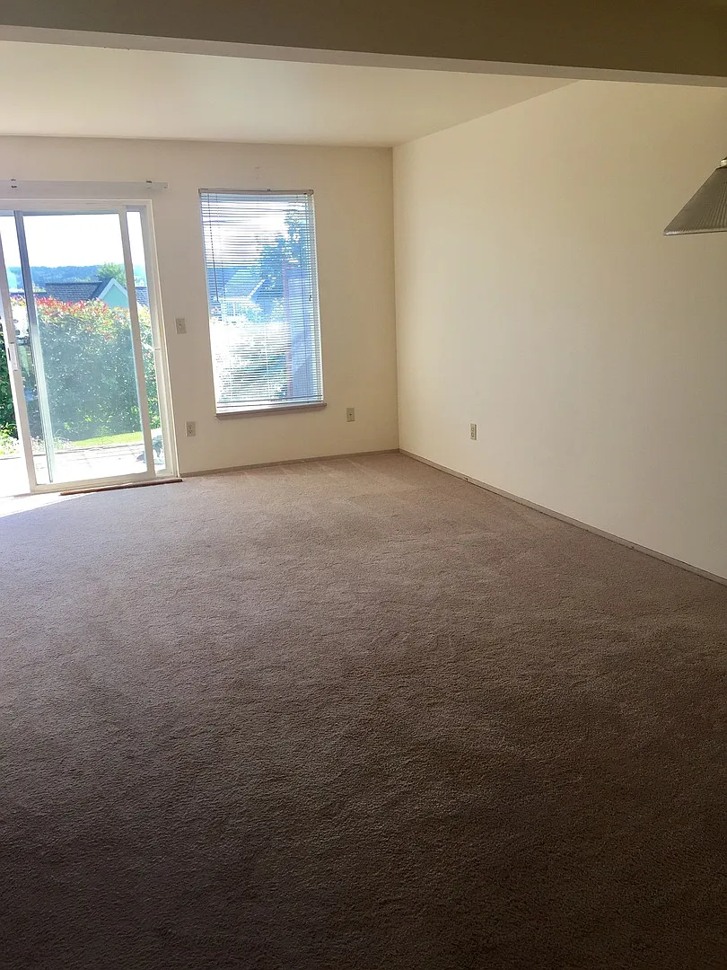 Condo in Poulsbo. — Photo 4