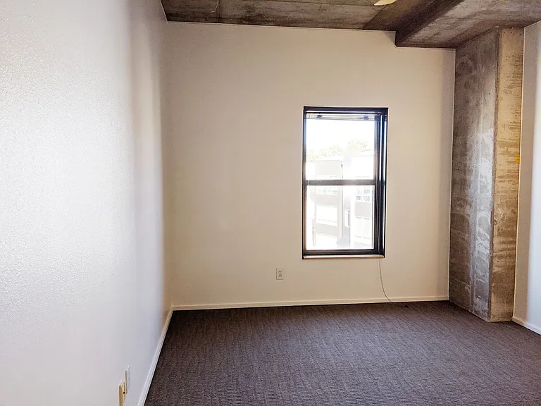Mercury - Residential — Photo 34